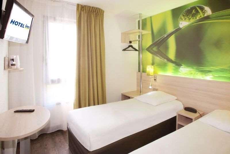 Brit Hotel Essentiel De Granville Quarto foto